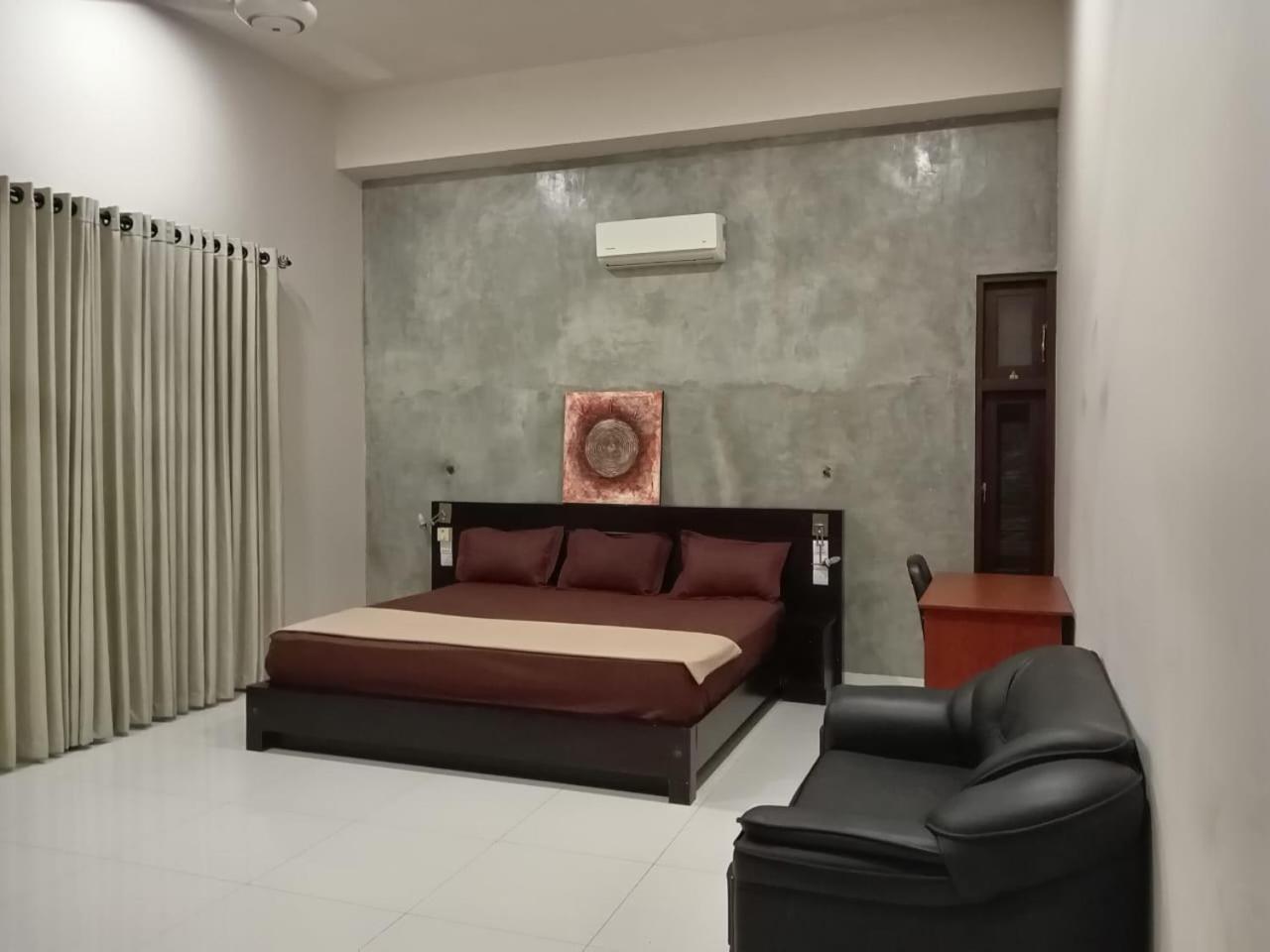Thalangama Lakeview Lodge Battaramulla Dış mekan fotoğraf
