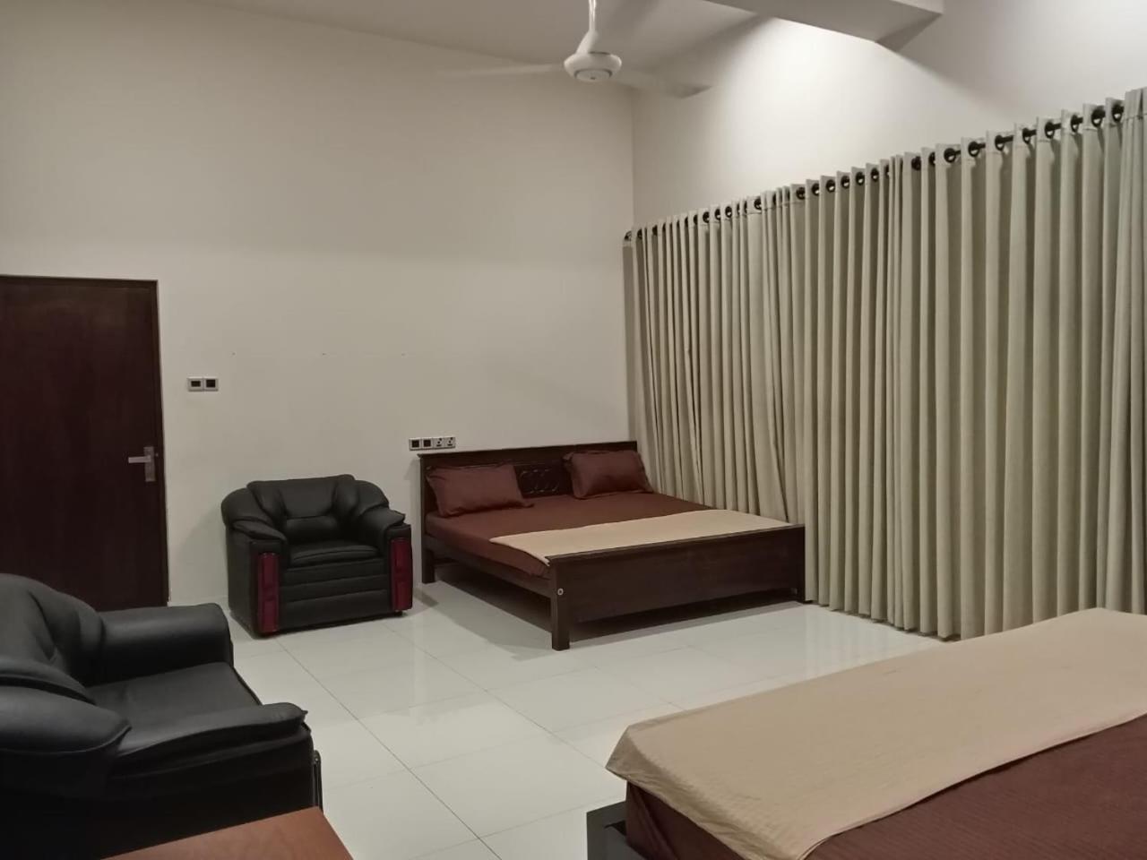 Thalangama Lakeview Lodge Battaramulla Dış mekan fotoğraf