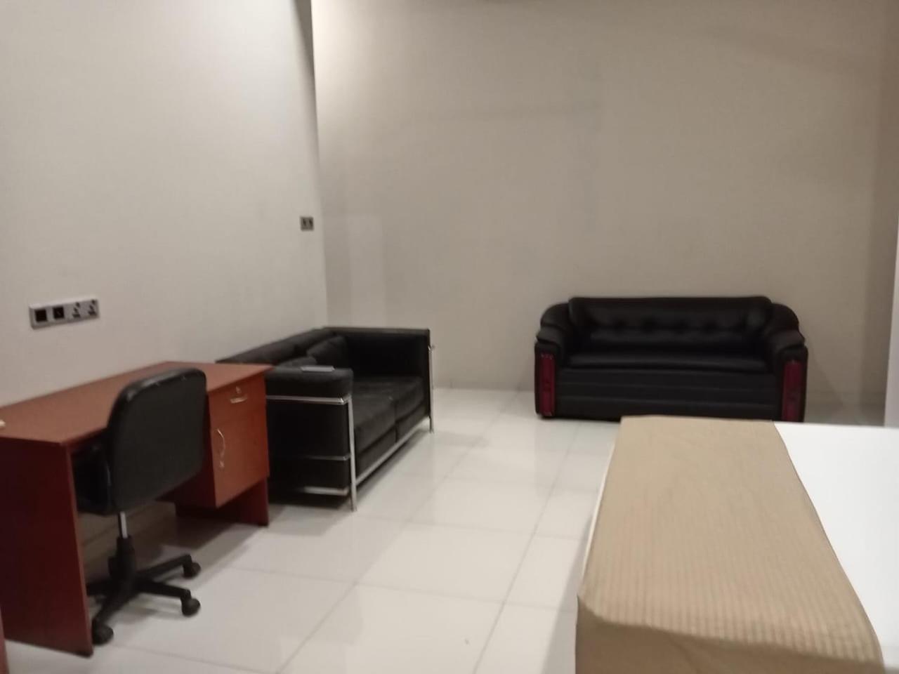 Thalangama Lakeview Lodge Battaramulla Dış mekan fotoğraf