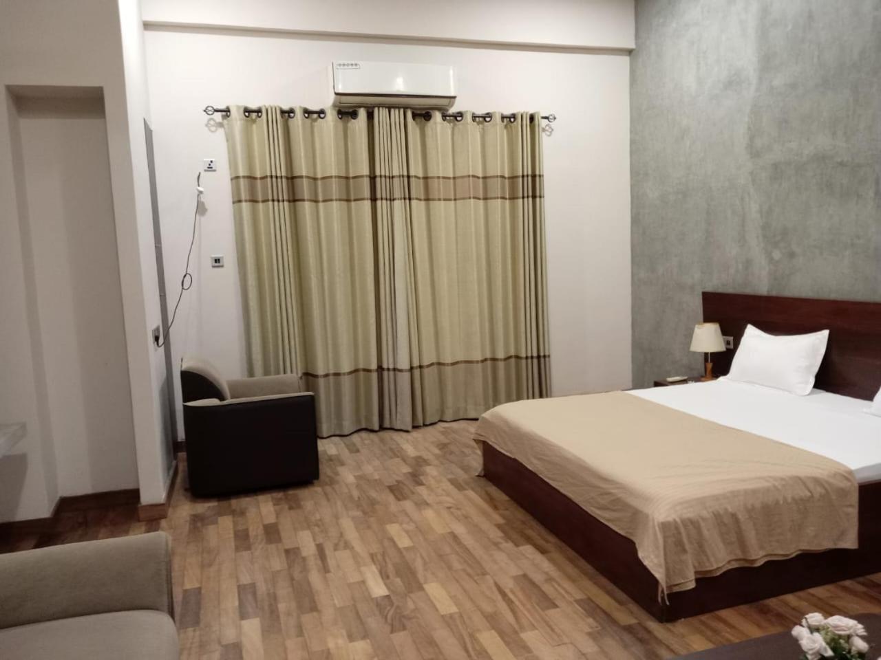 Thalangama Lakeview Lodge Battaramulla Dış mekan fotoğraf
