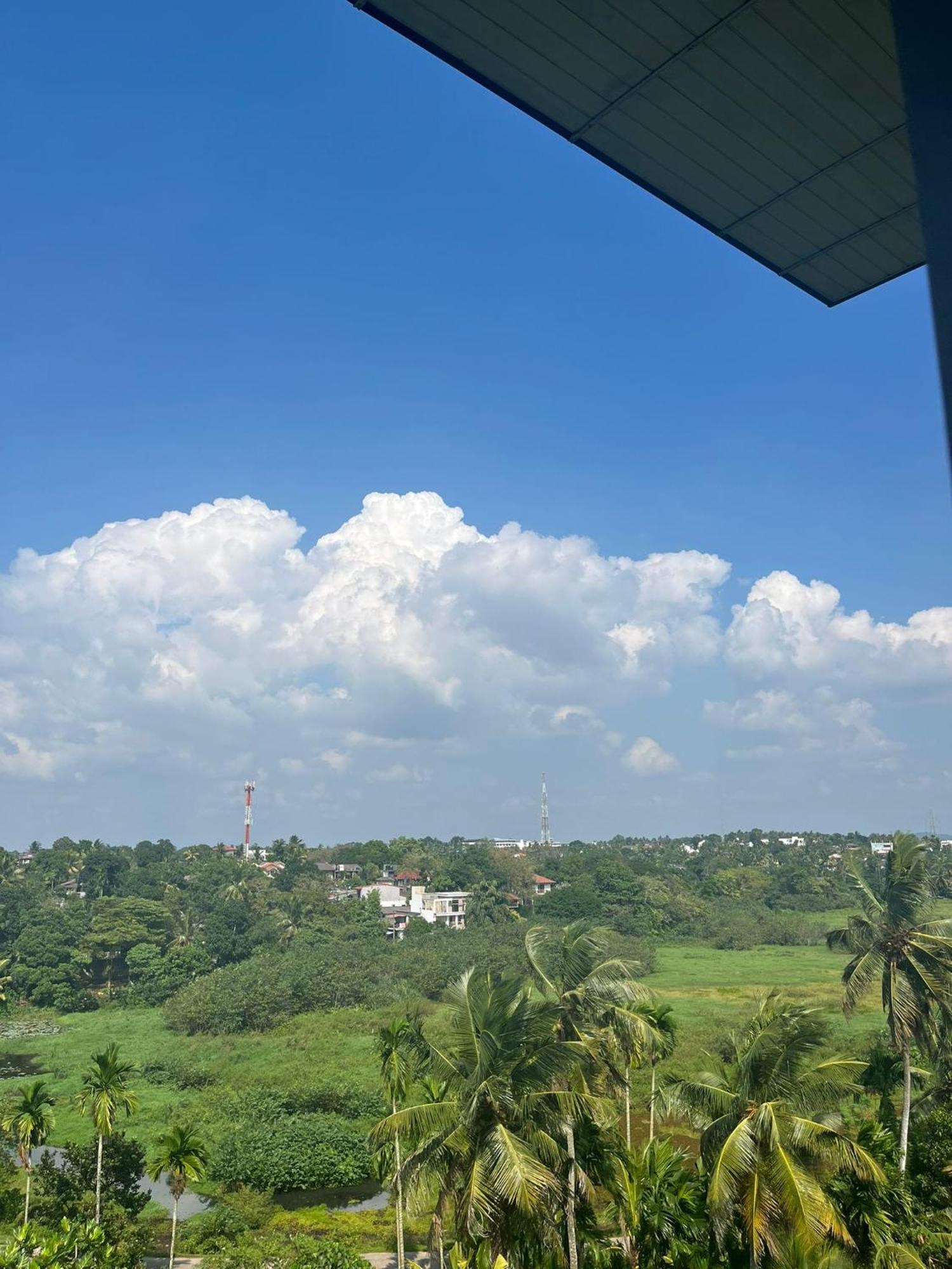 Thalangama Lakeview Lodge Battaramulla Dış mekan fotoğraf