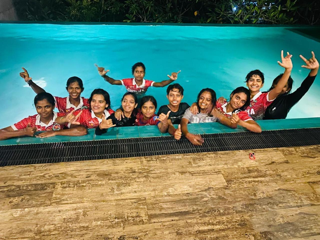 Thalangama Lakeview Lodge Battaramulla Dış mekan fotoğraf
